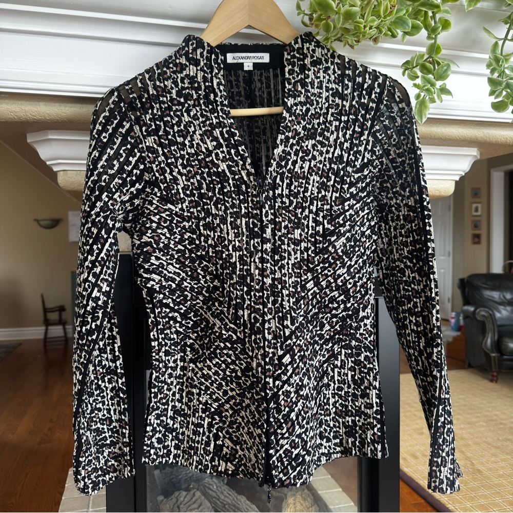 Alexandra Rosati Leopard Print Mesh Zip Up Applique Long‎ Sleeve Top 4